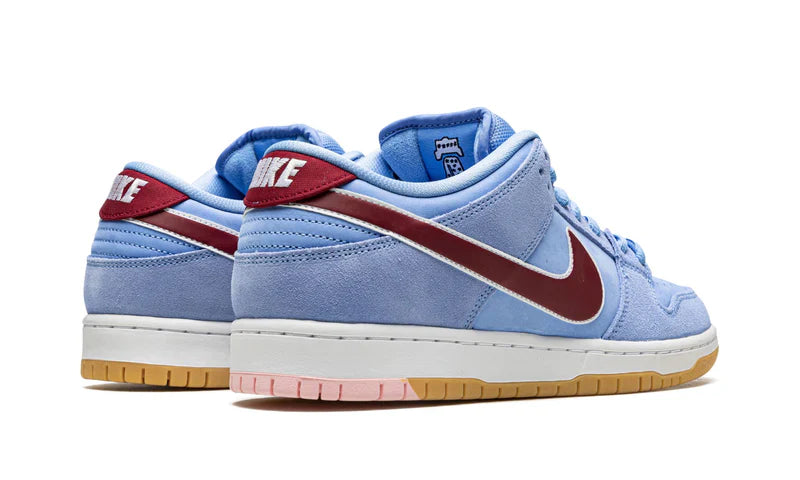 Tênis Nike Dunk Low SB 'Phillies' Azul Claro