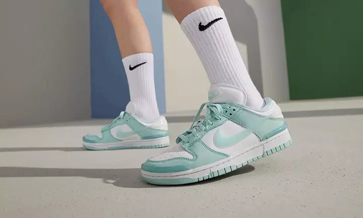 Dunk Low Twist Jade Ice