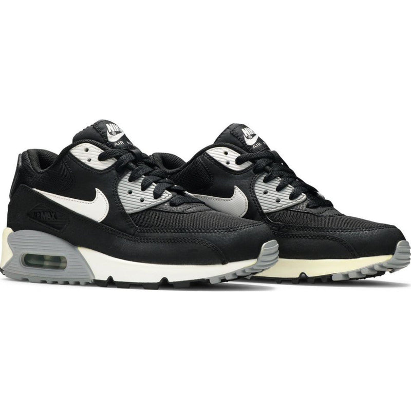 Tênis Nike Air Max 90 Essential Black Wolf Grey