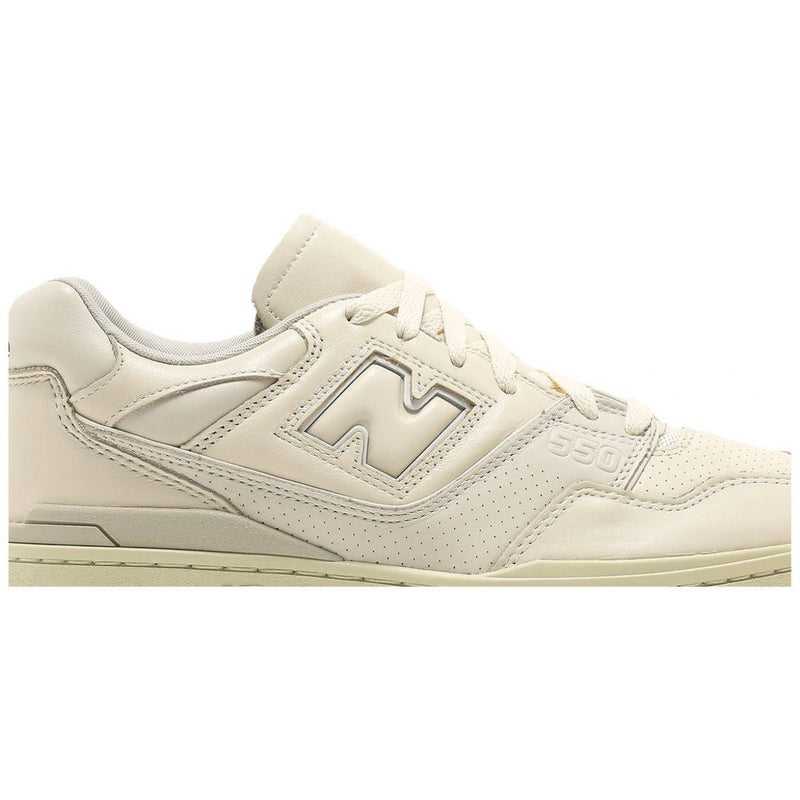 Tênis New Balance AURALEE x 550 Ecru