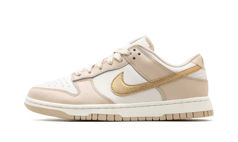 Nike Dunk Low 'Metallic Gold' Dourado