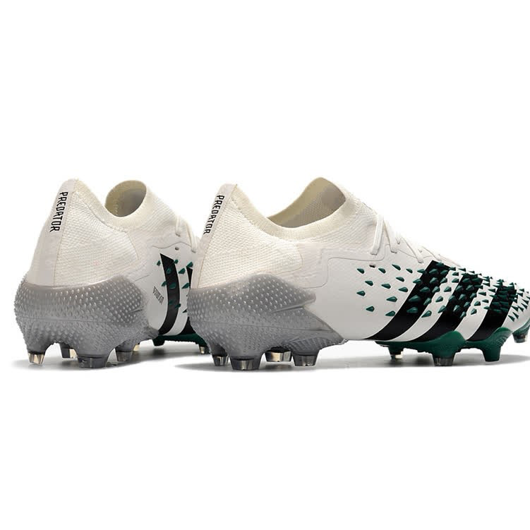 CHUTEIRA ADIDAS PREDATOR FREAK